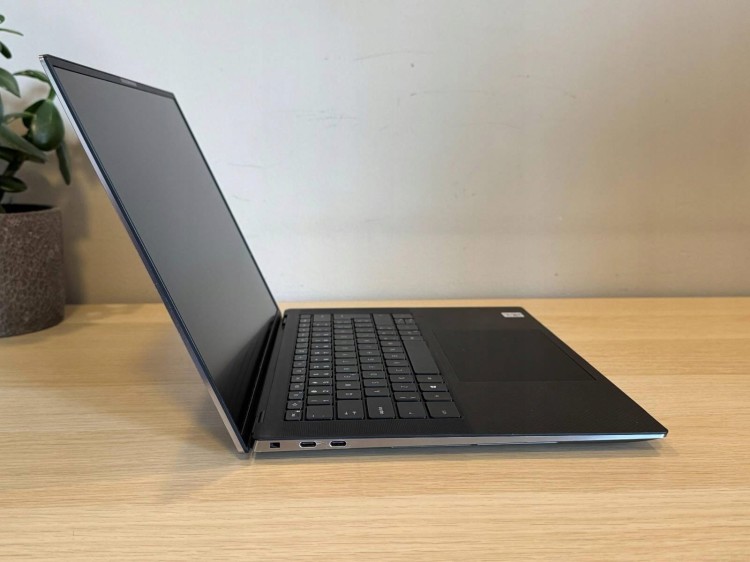 Dell Precision 5560 15,6" i7-11850H 16GB 512GB SSD NVIDIA RTX Windows 11